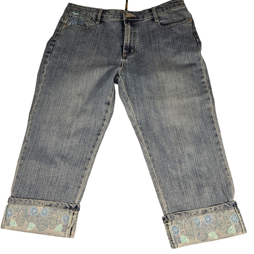 Cosmopolitan Jeanswear Womens Size 12 Embroidered Sequin Crop Capri Denim Jeans